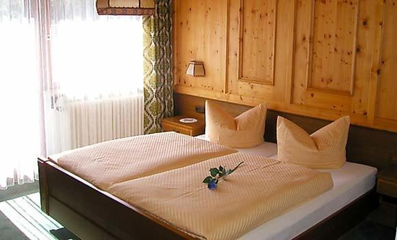 Berghaus Maria Panzió Pettneu am Arlberg Szoba fotó