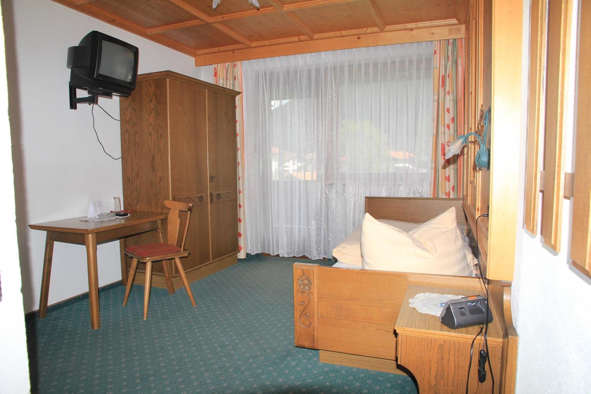Berghaus Maria Panzió Pettneu am Arlberg Kültér fotó